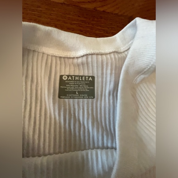 ✳️ Athleta tank top/shell thin, white NWOT - Picture 2 of 6